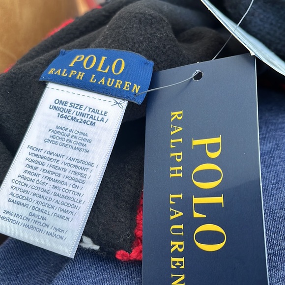 COLD WEATHER RALPH LAUREN POLO SCARF 🧣 IN RED AND WHITE AND BLACK NEW WITH TAGS - Picture 5 of 5